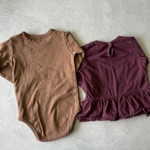 ✨ 2 for $20✨ 
Jamie Kay Shirt and Bodysuit 1 yr bundle - Picture 3 of 4